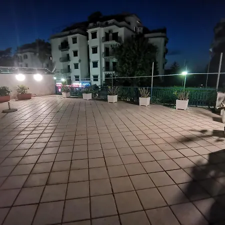 Sun Terrace Apartment *